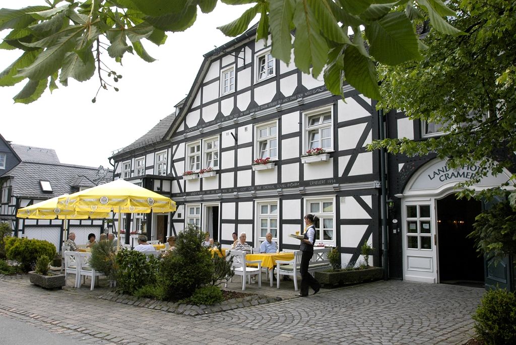 Landhotel & Gasthof Cramer Warstein Restaurant photo